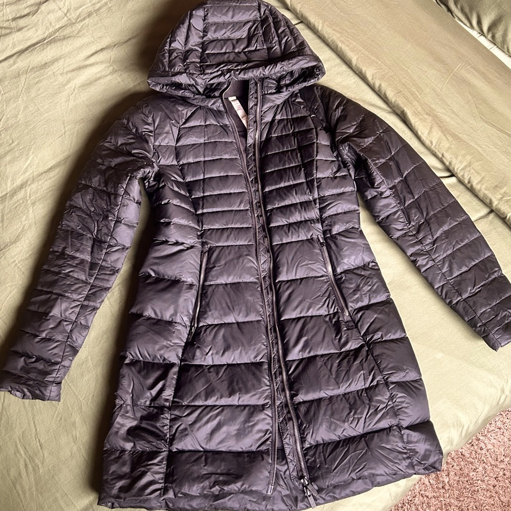 Size 8 Lululemon Goose Down Jacket - excellent condition!